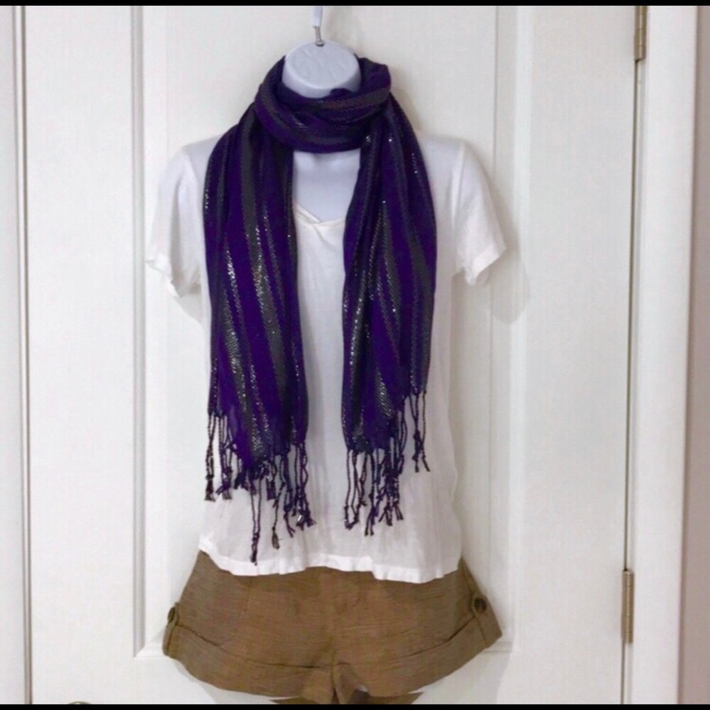 Purple scarf with silver lurex threads EUC